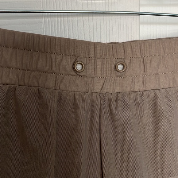 Alo Yoga | shorts - Picture 3 of 4